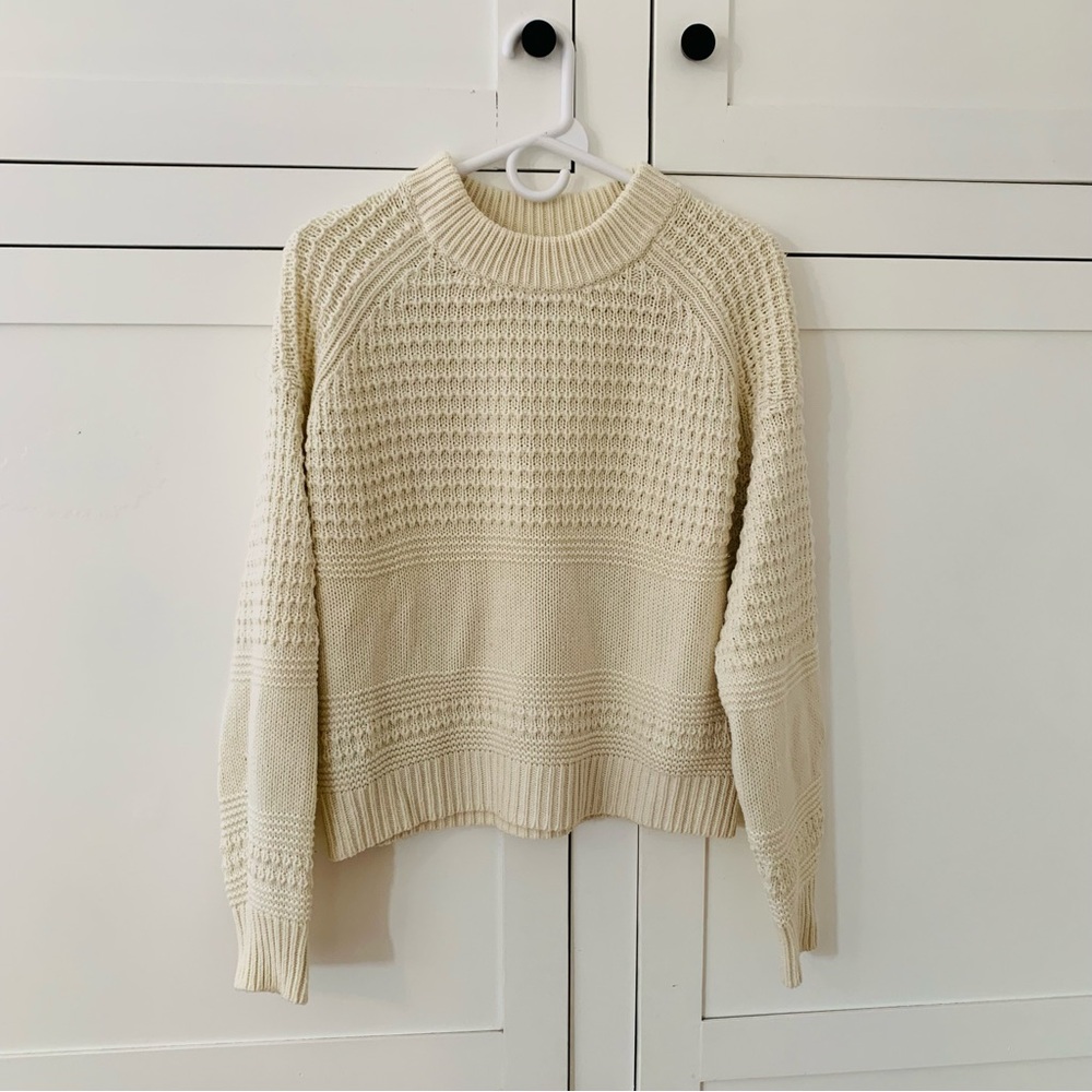 Universal Thread Cream Knit Long Sleeve Top Size Medium
